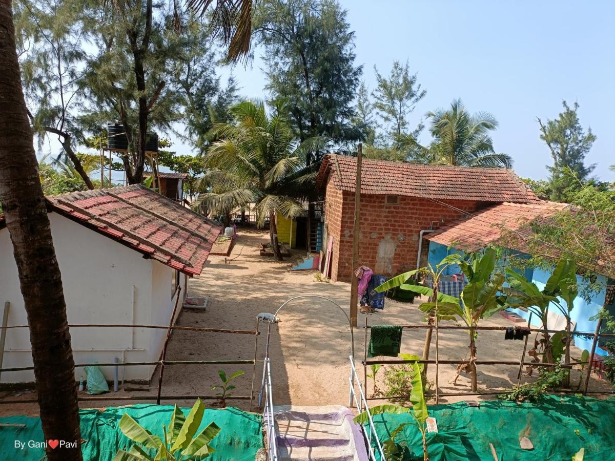 Golden Wings Cafe Otel Gokarna  Dış mekan fotoğraf